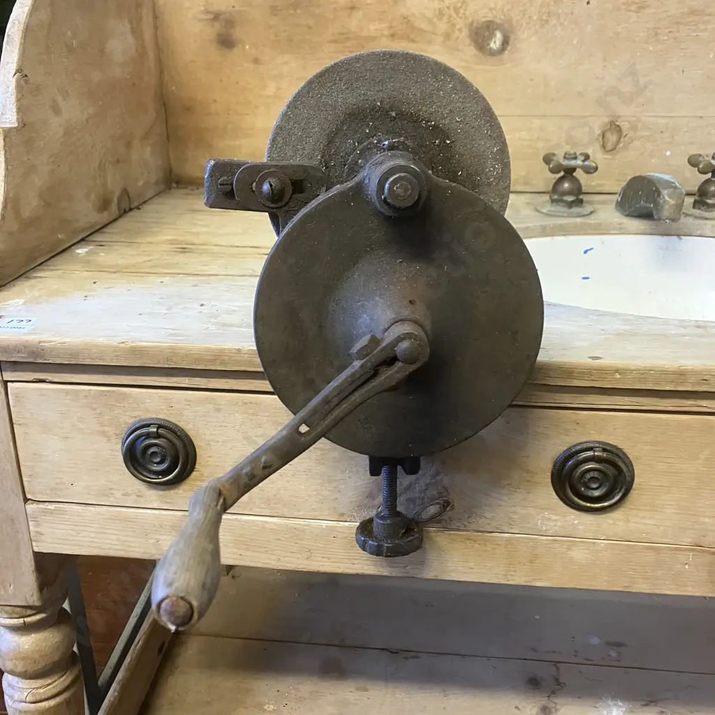 Vintage Clamp On Hand Bench Grinder Image 1++