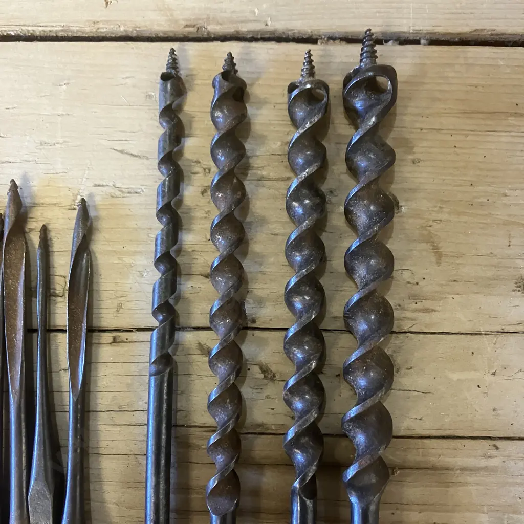 4 x Vintage Bull Nose Scotch Barrel Eyed Timber Framing Augers & 6 x Gimble Bits Image 1++