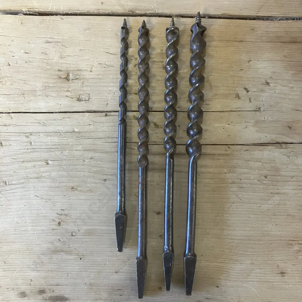 4 x Vintage Bull Nose Scotch Barrel Eyed Timber Framing Augers & 6 x Gimble Bits Image 1++