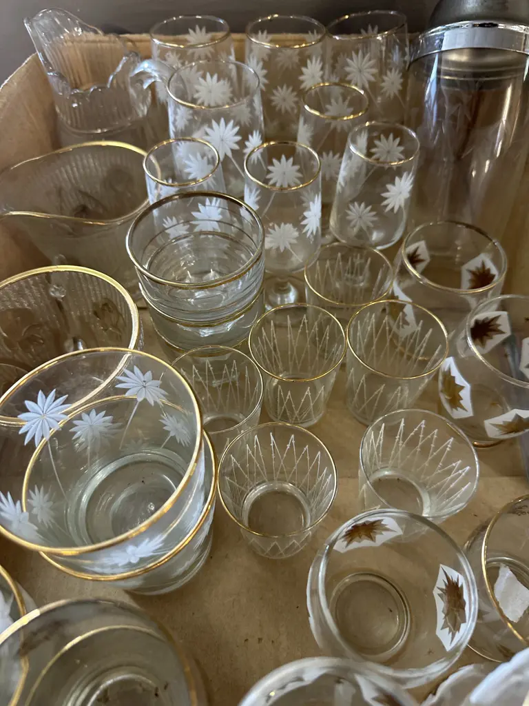 Assorted Vintage Glasses & Cocktail Shaker  Image 1++