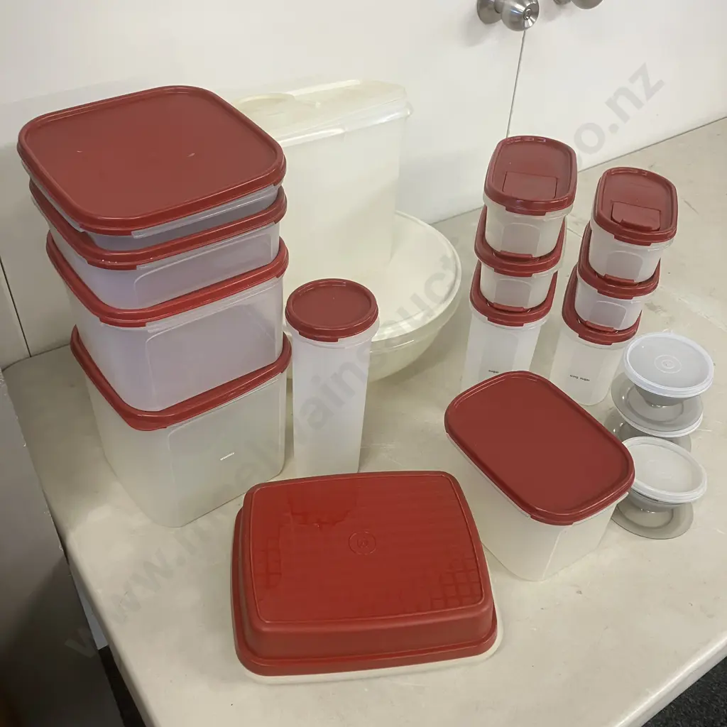 Box Lot Assorted Tupperware With Lids Image 1++