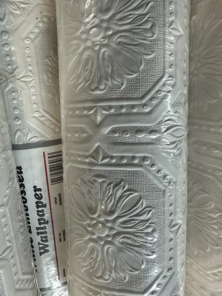 English FADS The Decorating Specialists White Embossed Wall Paper Design 3201 Image 1++