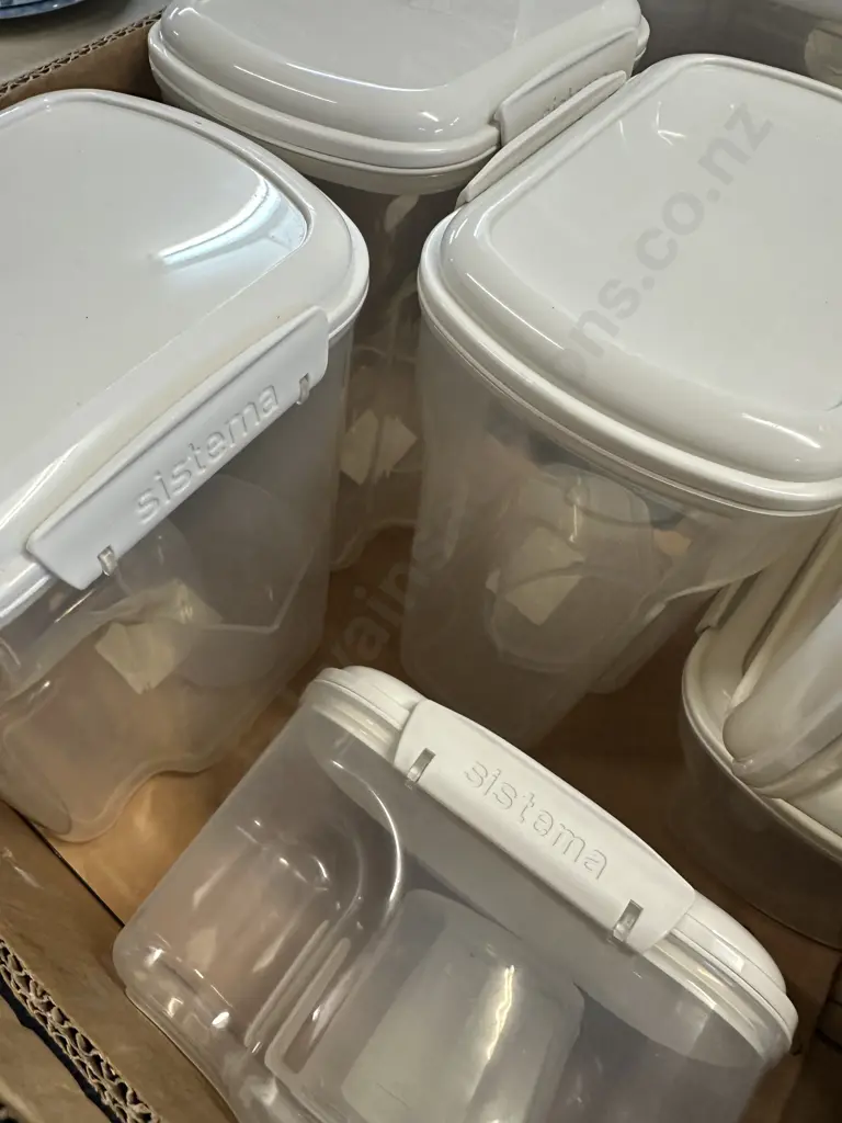 Plastic Ware Including Sistema Image 1++