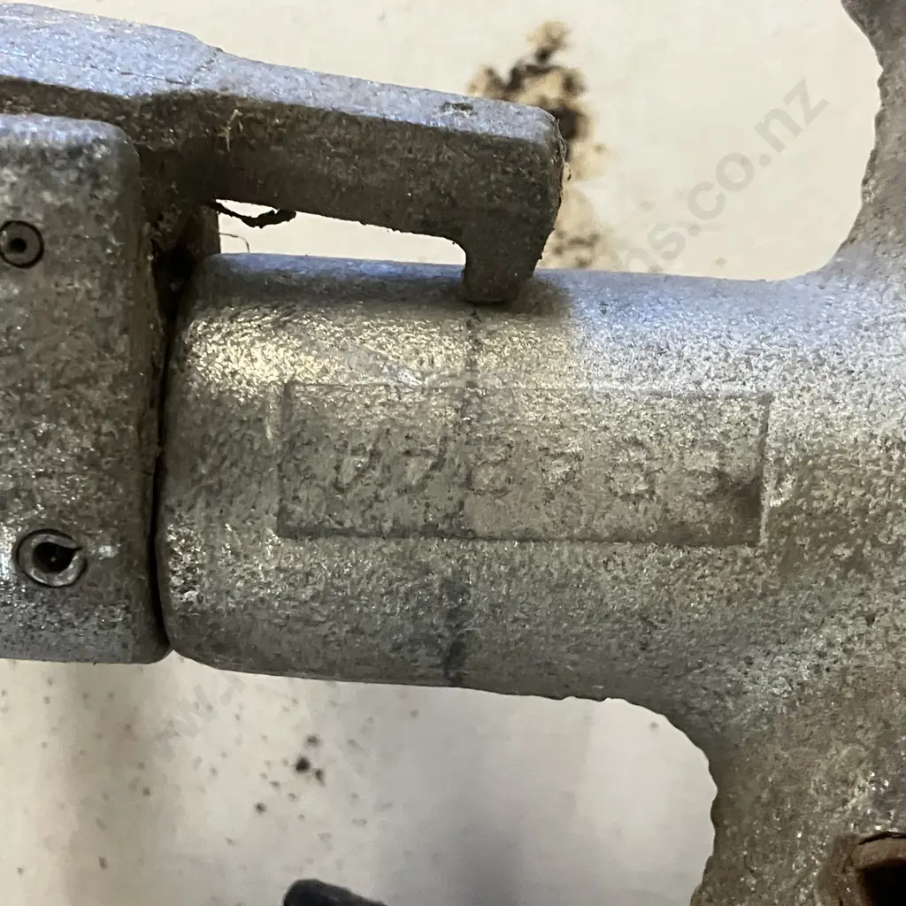 Trojan Override Hydraulic Trailer Coupling - 2000kg Image 1++