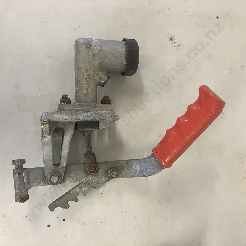 Trojan Override Hydraulic Trailer Coupling - 2000kg Image 1++