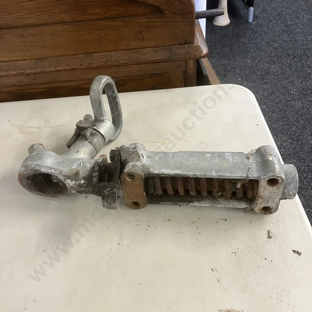 Trojan Override Hydraulic Trailer Coupling - 2000kg Image 1++