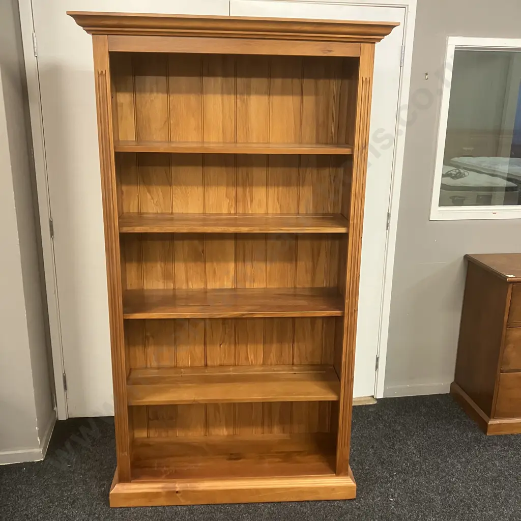 Woodpeckers Solid NZ Rimu Bookcase, T&G Back, 3 Adjustable Shelves,1 Fixed Shelf, Badged. H185 W106 D38cm Image 1++