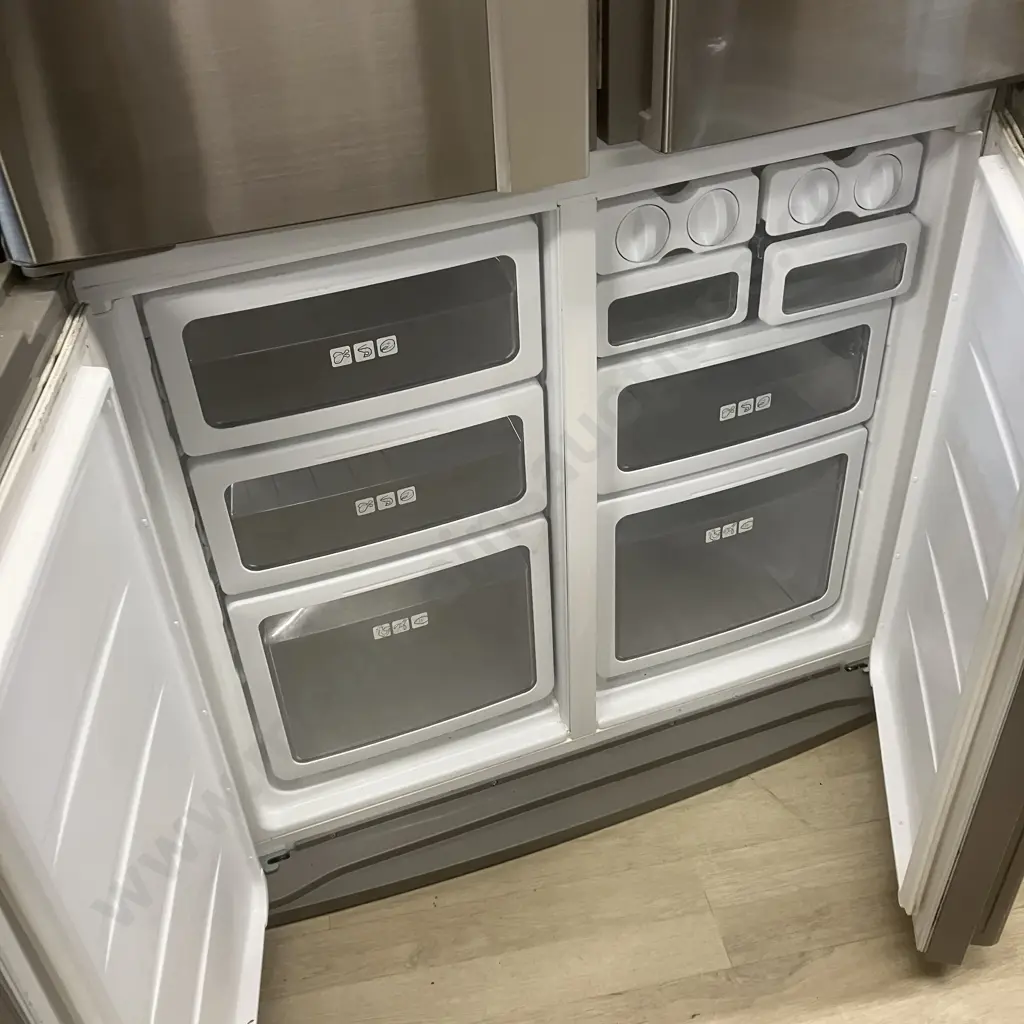 Sharp 624L French Door Fridge Freezer Stainless Steel, SJ-FP624V-SL Image 1++