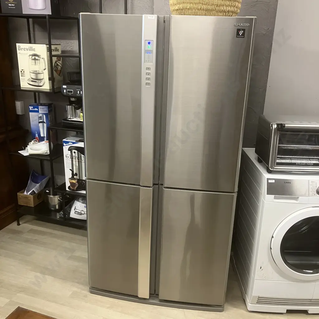 Sharp 624L French Door Fridge Freezer Stainless Steel, SJ-FP624V-SL Image 1++