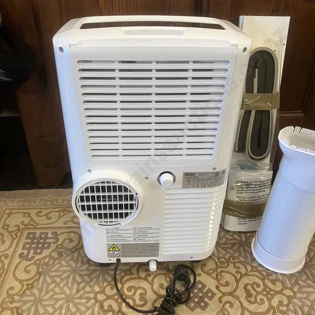 Delonghi Pinguino 2.4Kw Portable Air Conditioner Image 1++