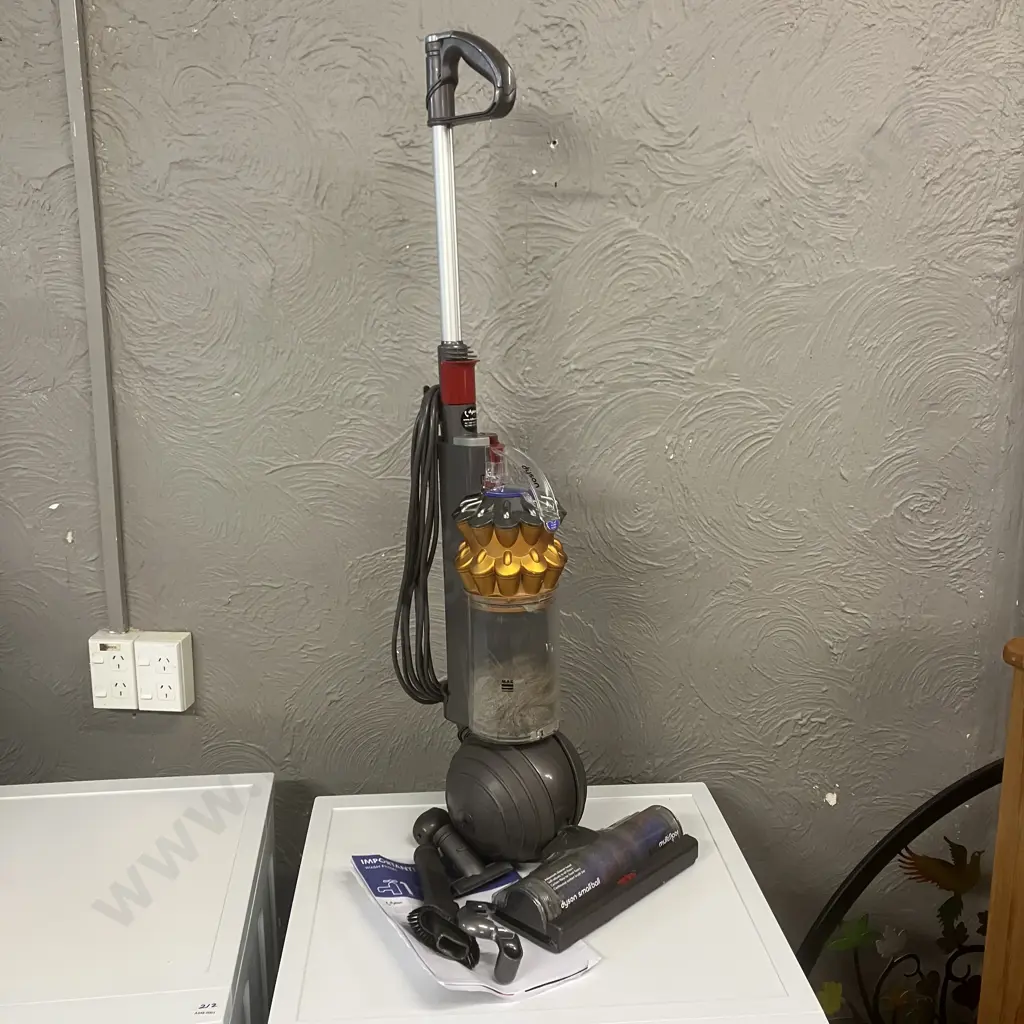 Dyson UP15 Smallball Upright Vacuum Image 1++