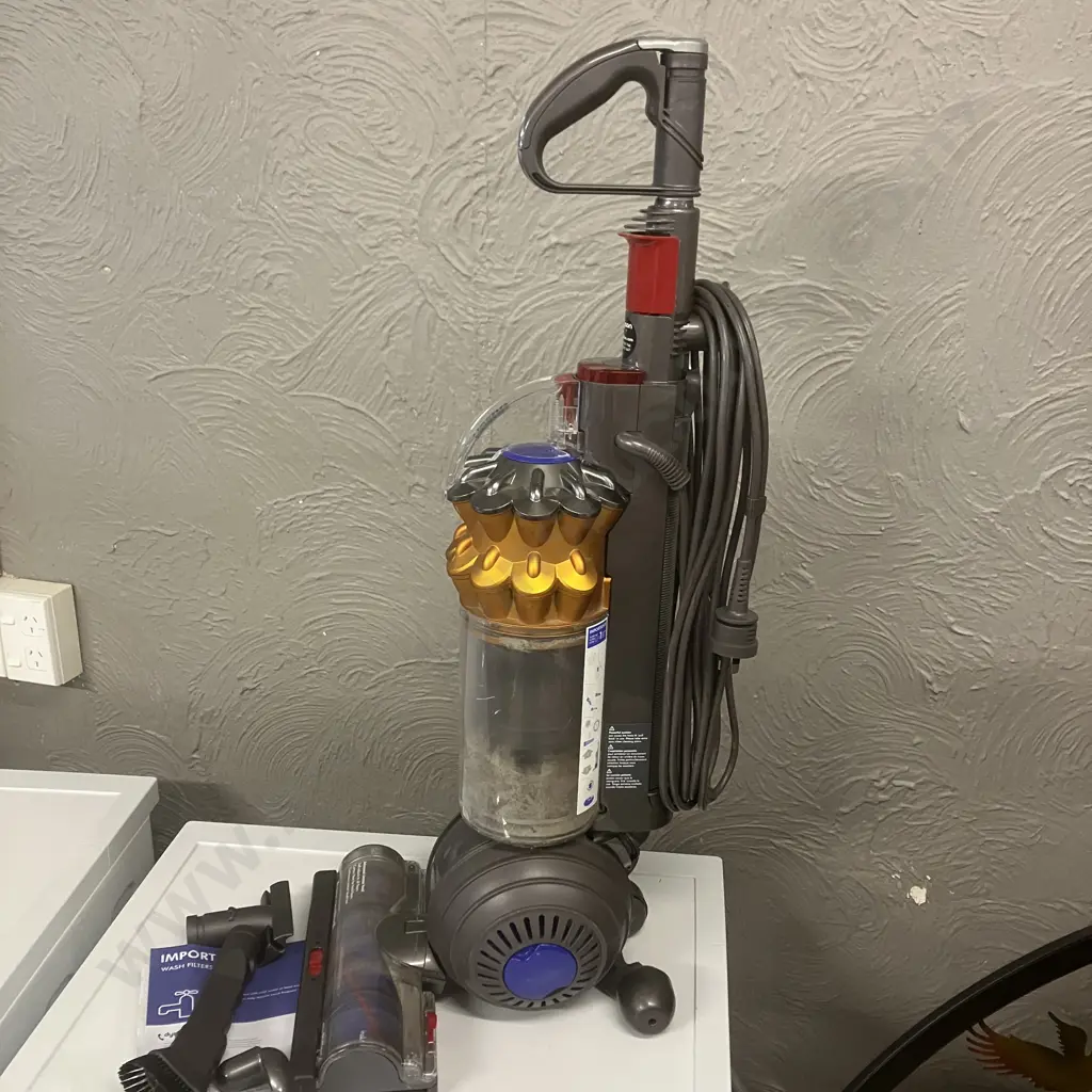 Dyson UP15 Smallball Upright Vacuum Image 1++