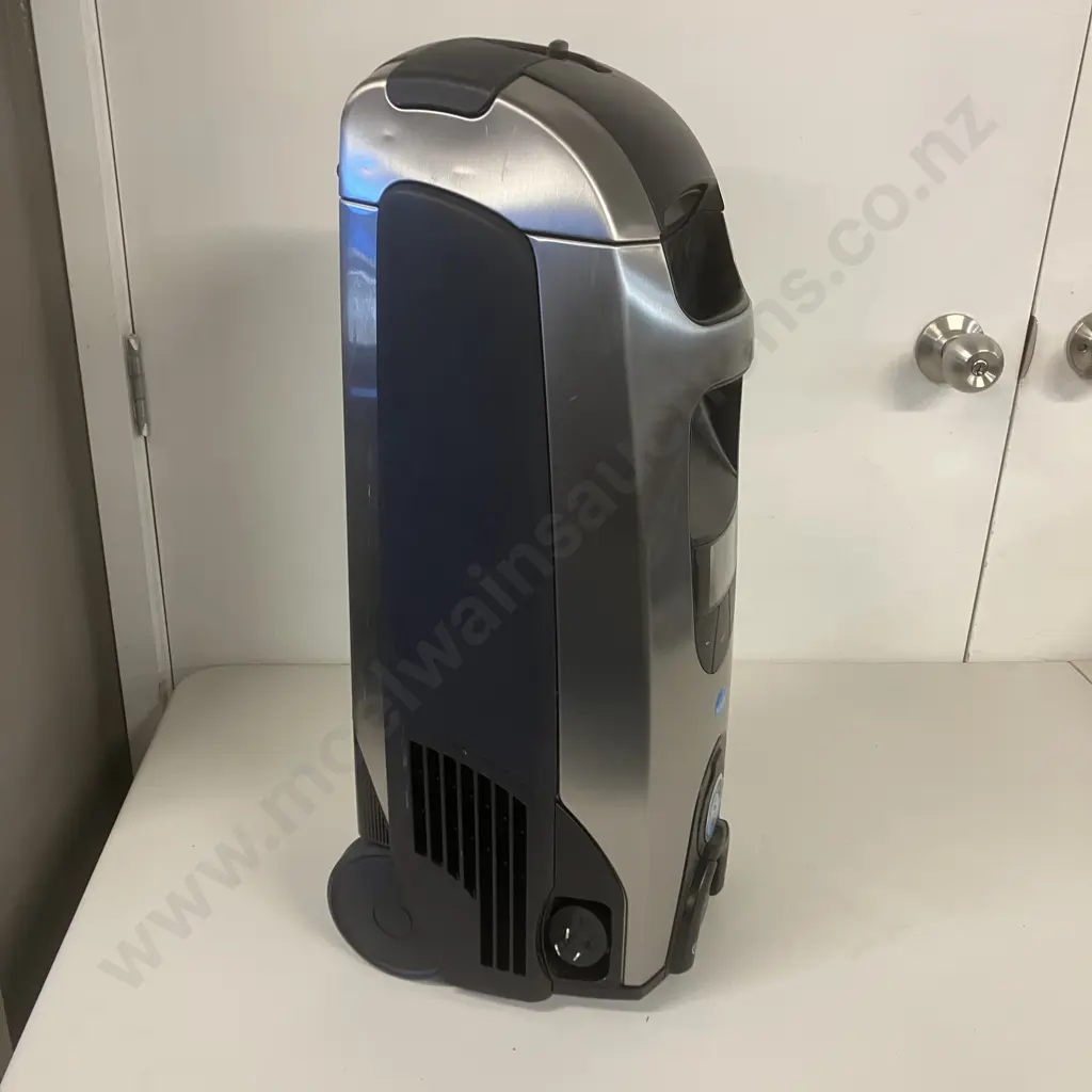 Sauber Intelligence SI-200 Vacuum Cleaner With Accessories Image 1++