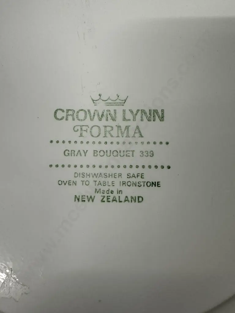 Crown Lynn Forma Gray Bouquet Dinner Plates #339 Image 1++