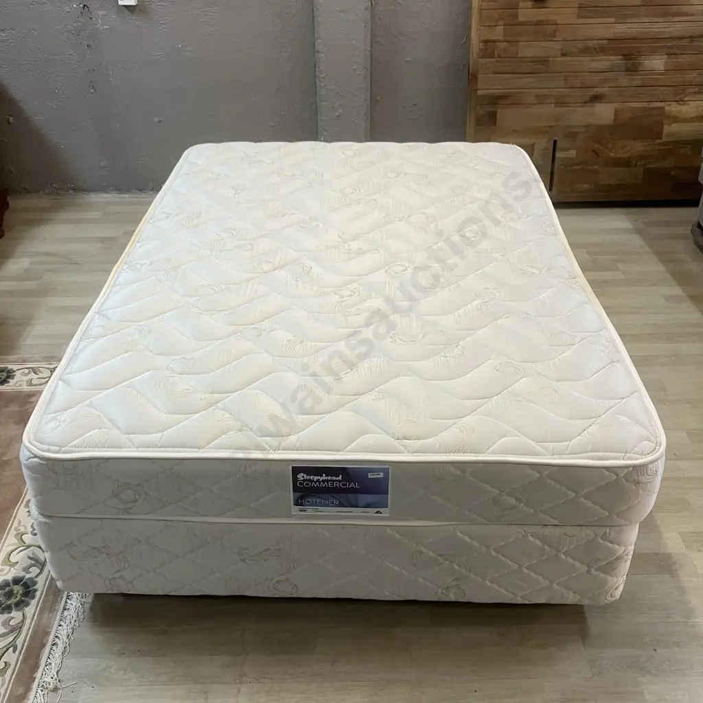 Sleepyhead Commercial Hotelier Double Size Mattress With Base Image 1++