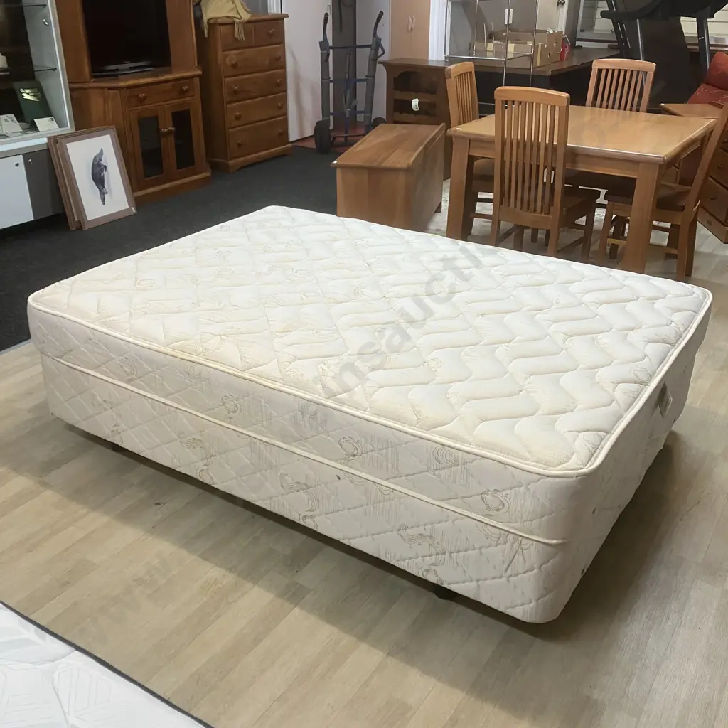 Sleepyhead Commercial Hotelier Double Size Mattress With Base Image 1++
