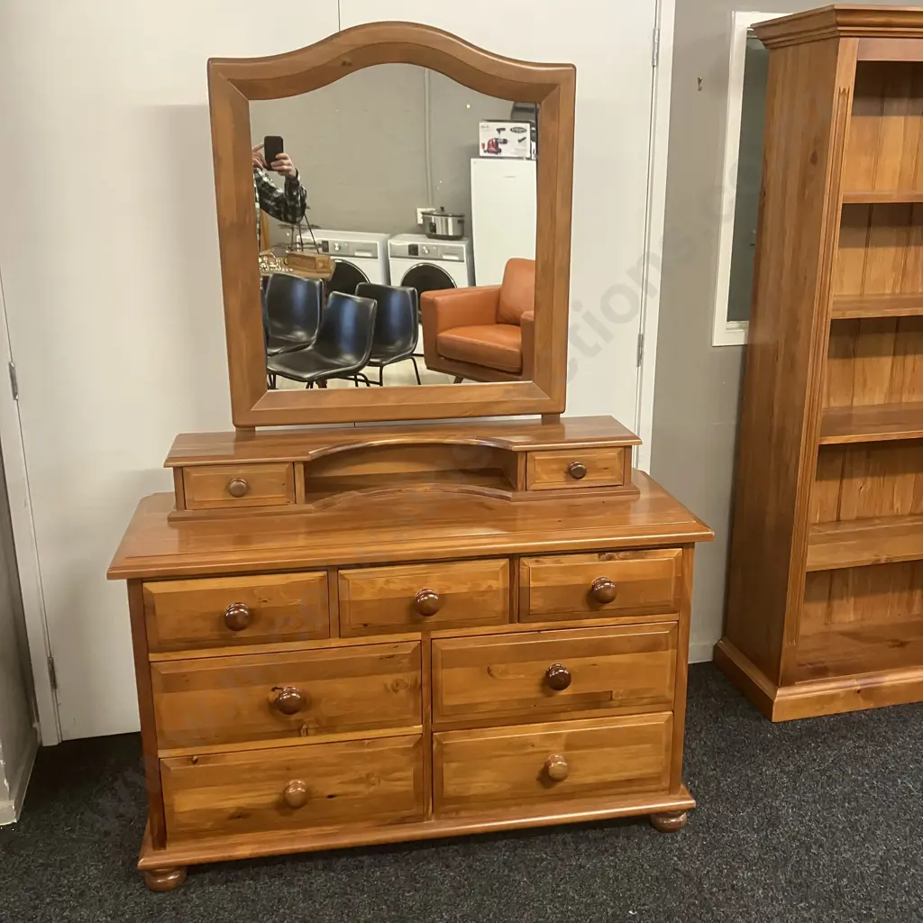 Woodpeckers Solid NZ Rimu 9 Drawer Dressing Table, Adjustable Mirror, Badged. H180 W125 D46cm Image 1++