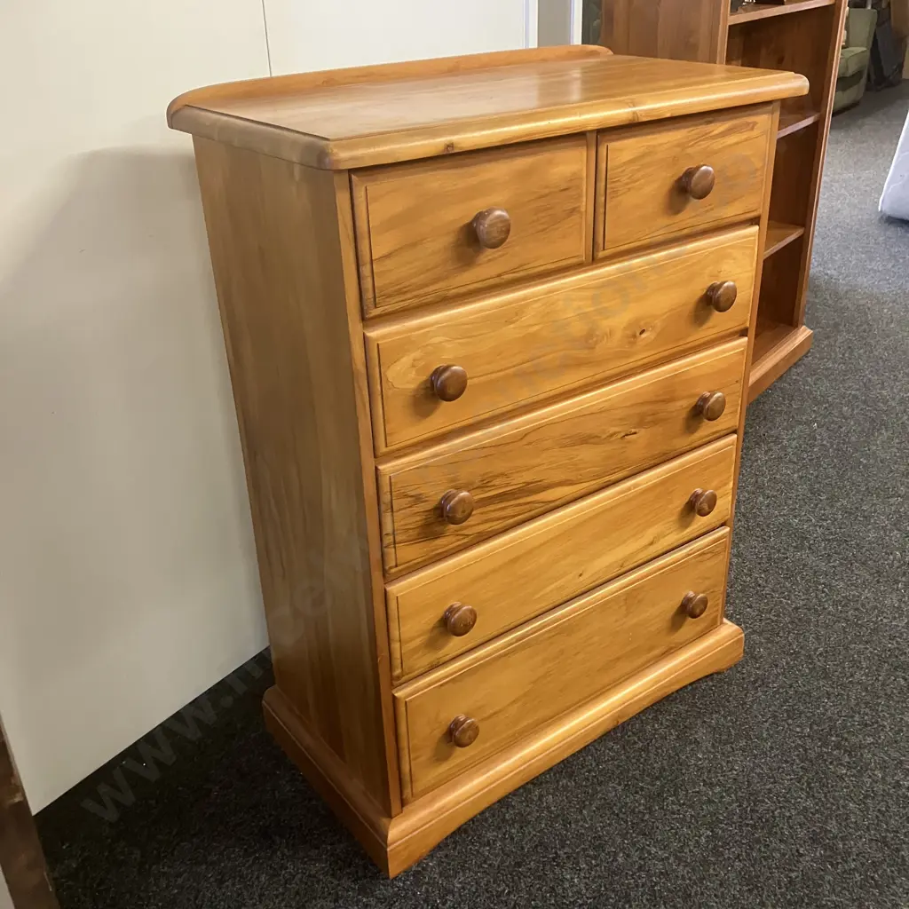 Solid Rimu 6 Drawer Scotch Chest, Knob Handles. H116 W86 D46cm Image 1++