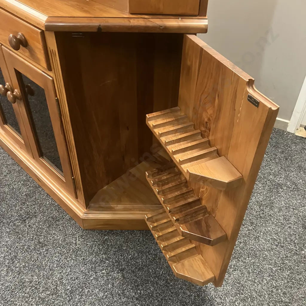 Woodpeckers Solid NZ Rimu Corner Entertainment Centre TV Stand, Badged. H180 W133 D45cm Image 1++