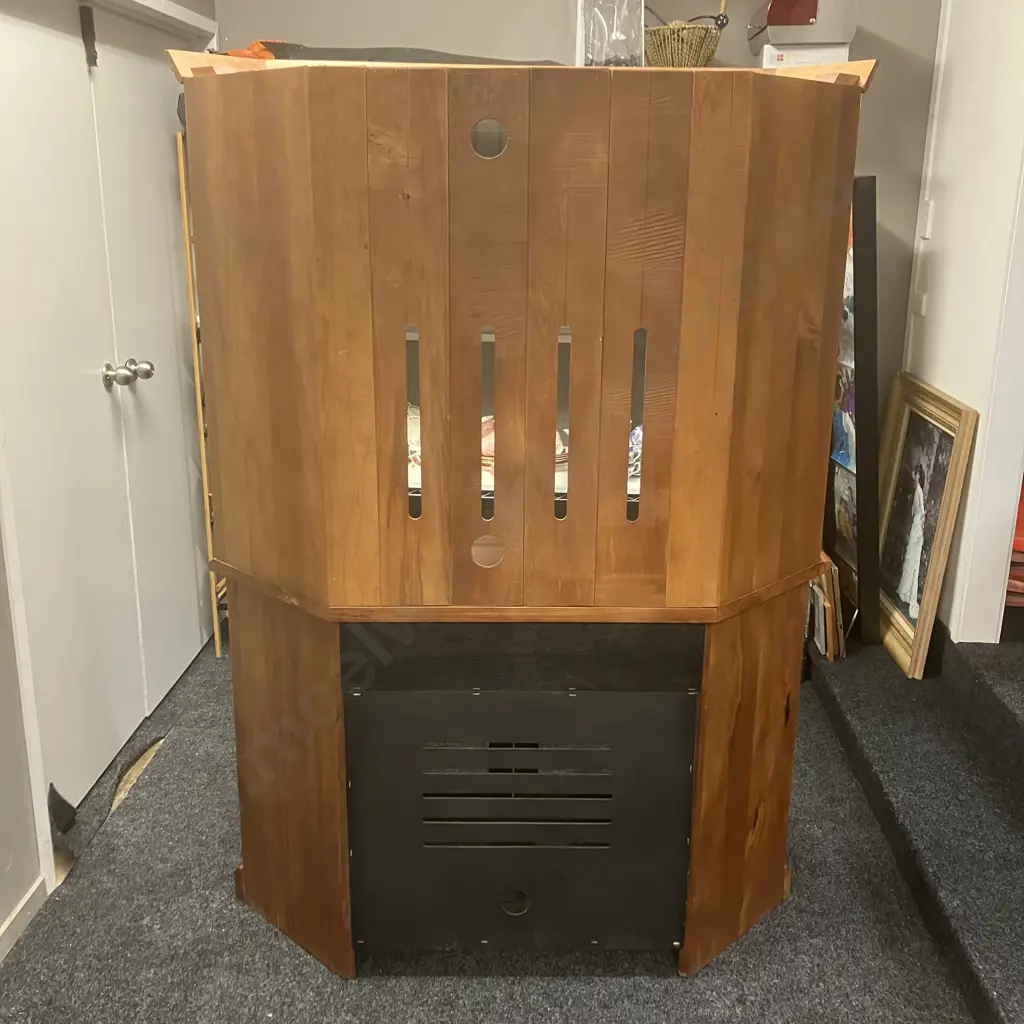 Woodpeckers Solid NZ Rimu Corner Entertainment Centre TV Stand, Badged. H180 W133 D45cm Image 1++