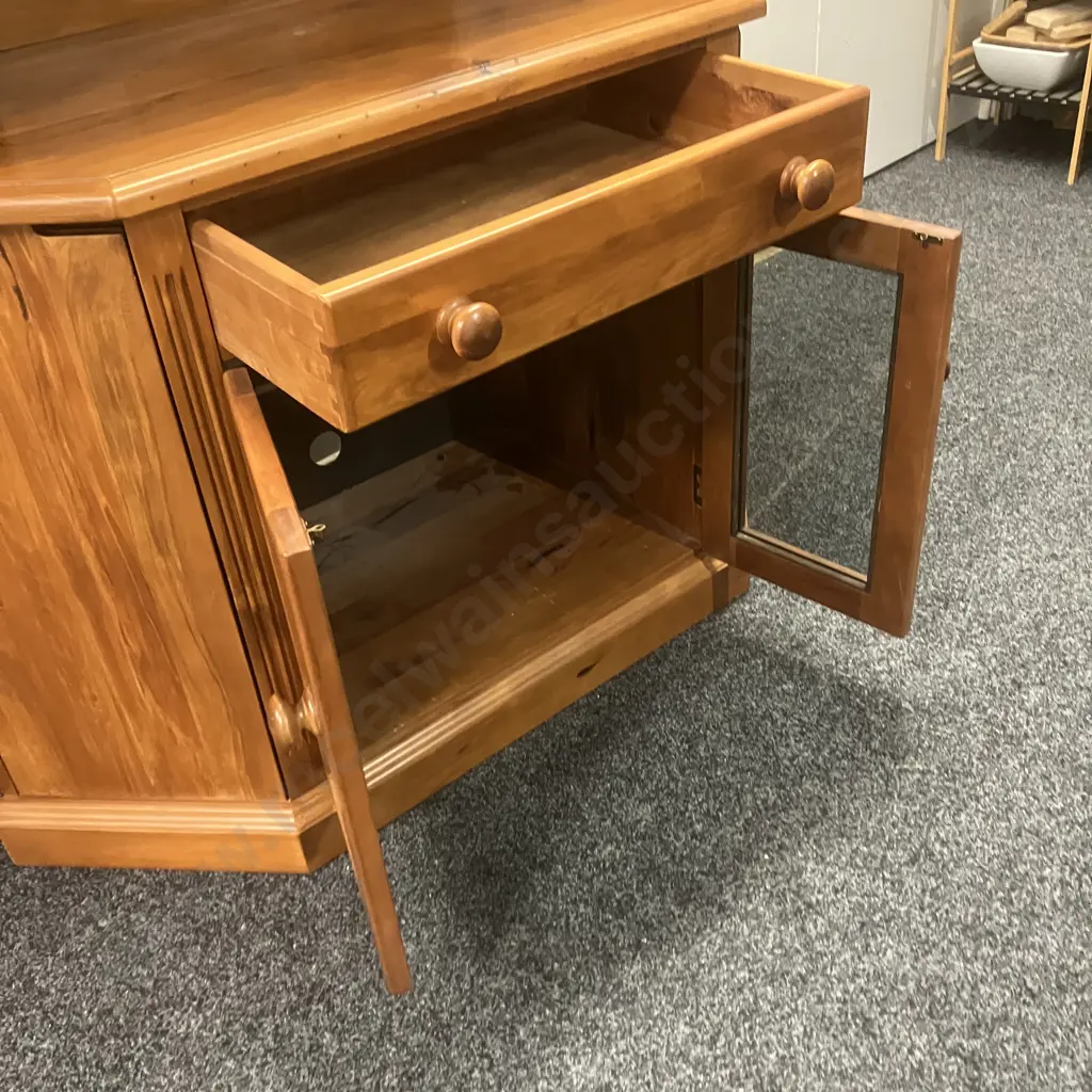 Woodpeckers Solid NZ Rimu Corner Entertainment Centre TV Stand, Badged. H180 W133 D45cm Image 1++