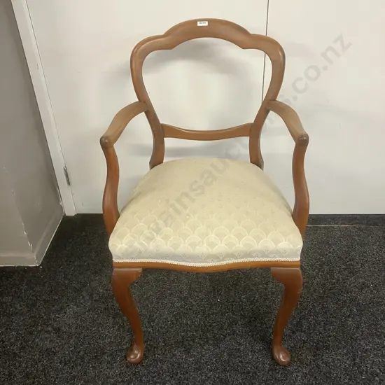 Queen Anne Style Balloon Back Dining Chair