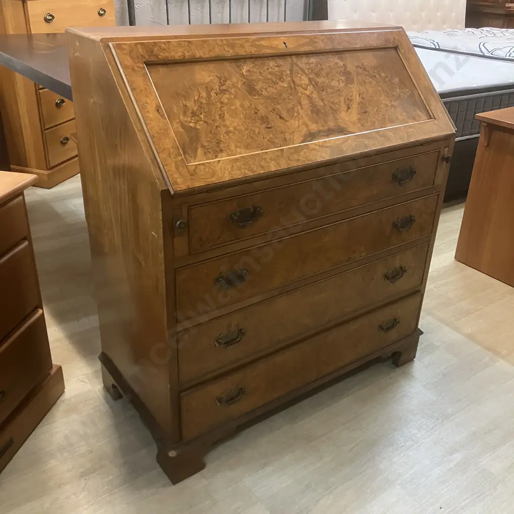 Georgian Style Burr Walnut Bureau Image 1++
