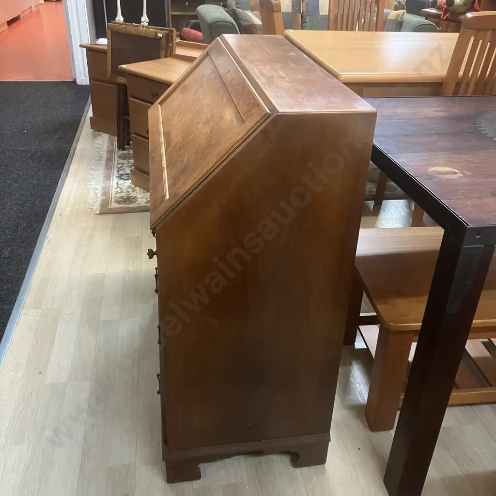 Georgian Style Burr Walnut Bureau Image 1++