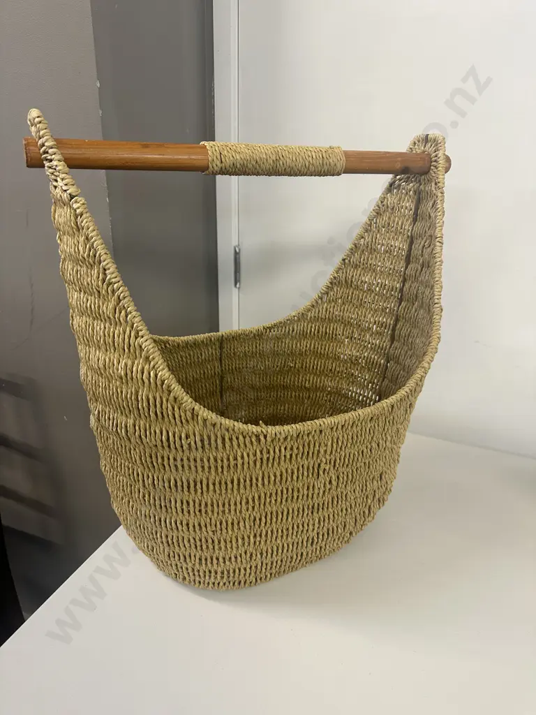 Large Seagrass Gondola Basket With Wooden Handle H34cm. Image 1++