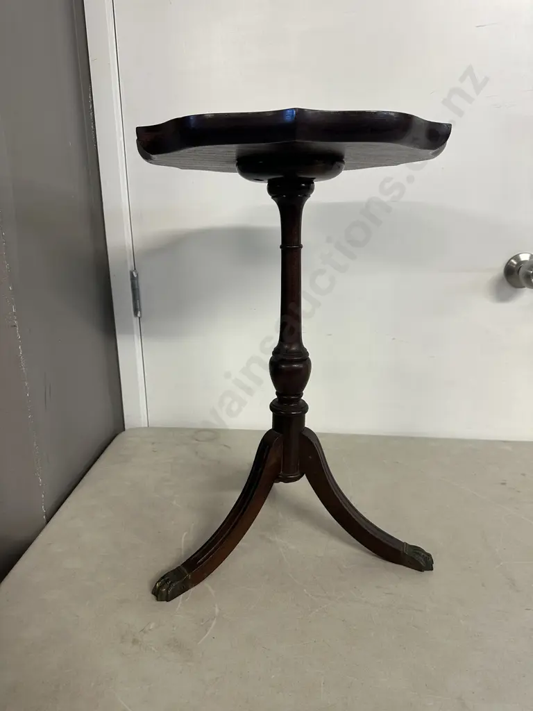 Mahogany Round Wine Table Tri leg Scalloped Edge H52,Dia35cm. Image 1++