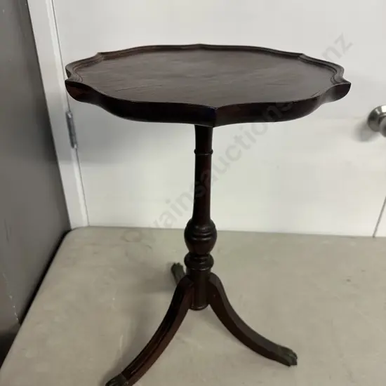Mahogany Round Wine Table Tri leg Scalloped Edge H52,Dia35cm.
