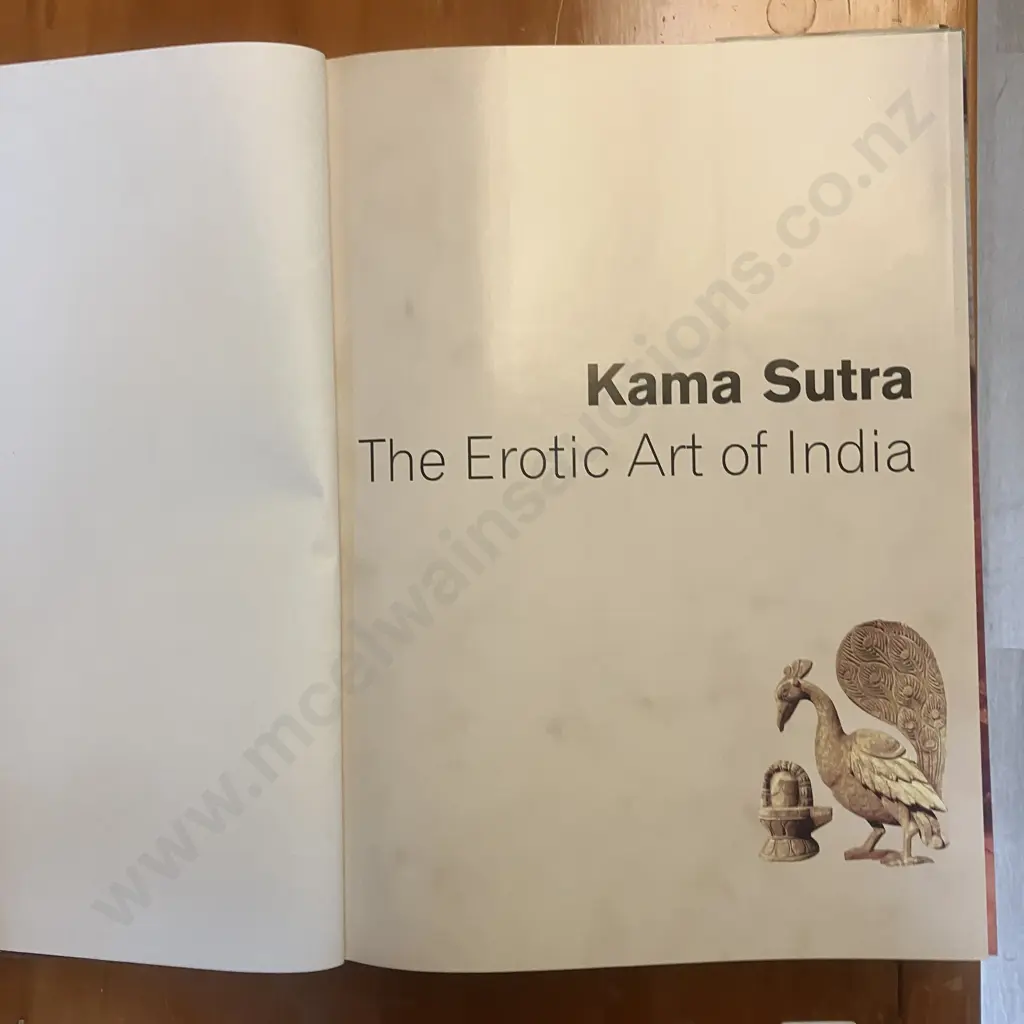 Kama Sutra The Erotic Art Of India - Andrea Marion Pinkney, 2002, Hardcover With Dustjacket. 36 x 26.5cm Image 1++