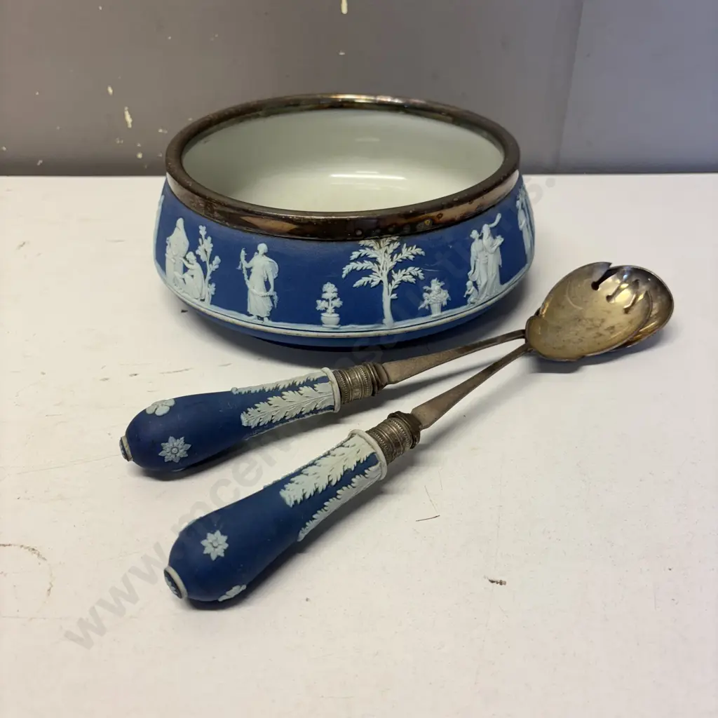 Wedgwood Dark Blue Jasperware large Bowl with Salad Servers Image 1++