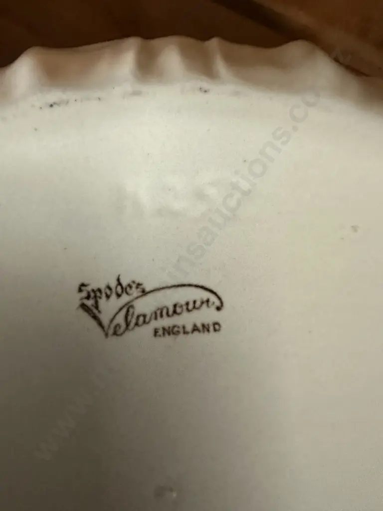 Art Deco Spode Velamour Lily Leaf Cream Vare Bowl H6,L18,D14cm. Image 1++