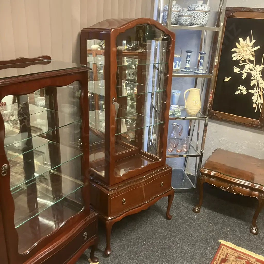Queen Anne Style Mahogany Dome Top Cabinet, 4 Adj Glass Shelves, Mirror Back, Drawer In Base, Rope Edged. H170 W75 D41cm Image 1++