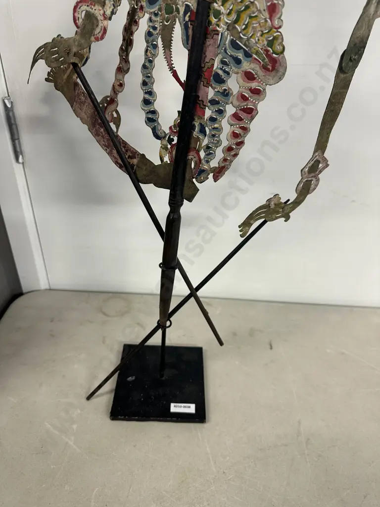 Antique Wayang Kulit Shadow Puppet, Buffalo Velum. H78cm Image 1++