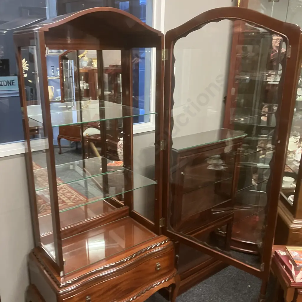 Queen Anne Style Mahogany Dome Top Cabinet, 3 Adj Glass Shelves, Mirror Back, Drawer In Base, Rope Edged. H170 W75 D41cm Image 1++