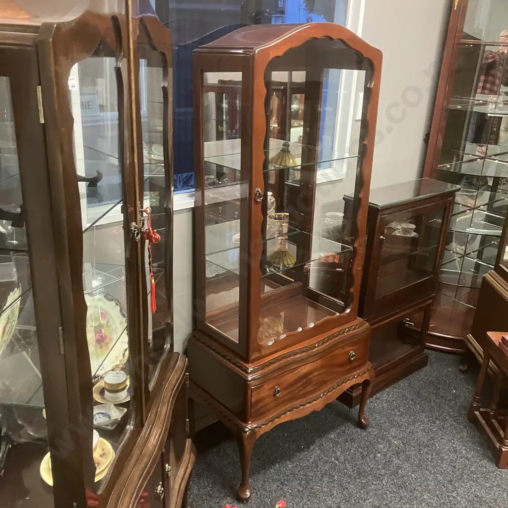 Queen Anne Style Mahogany Dome Top Cabinet, 3 Adj Glass Shelves, Mirror Back, Drawer In Base, Rope Edged. H170 W75 D41cm Image 1++