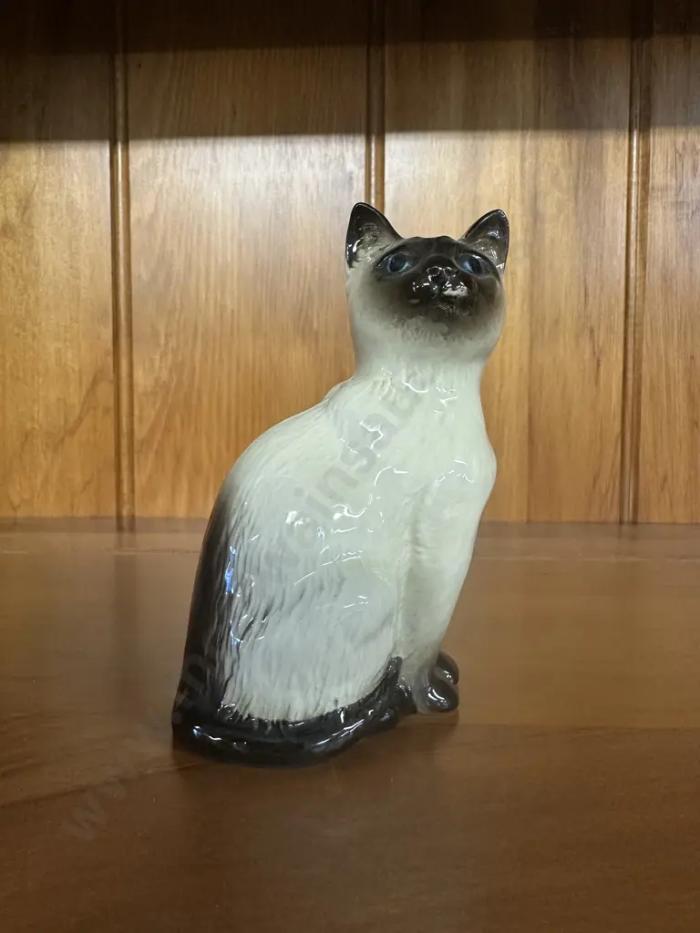 Beswick Porcelain Siamese Cat Sitting Figurine H10cm. Image 1++