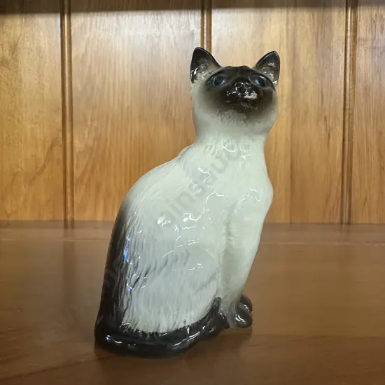 Beswick Porcelain Siamese Cat Sitting Figurine H10cm.