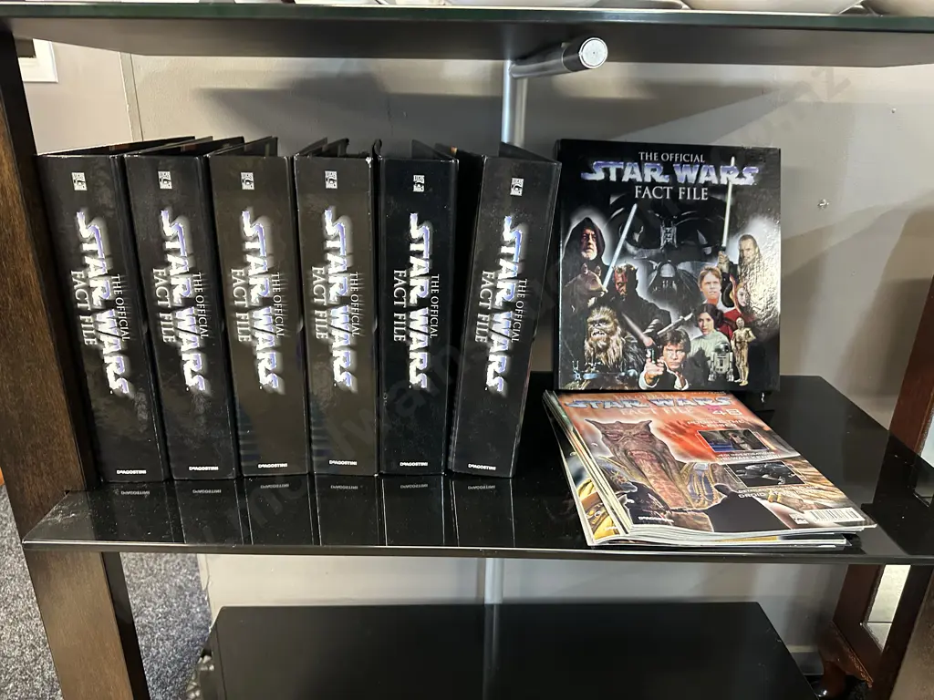 The Official Star Wars Fact File, 7 Folders Image 1++