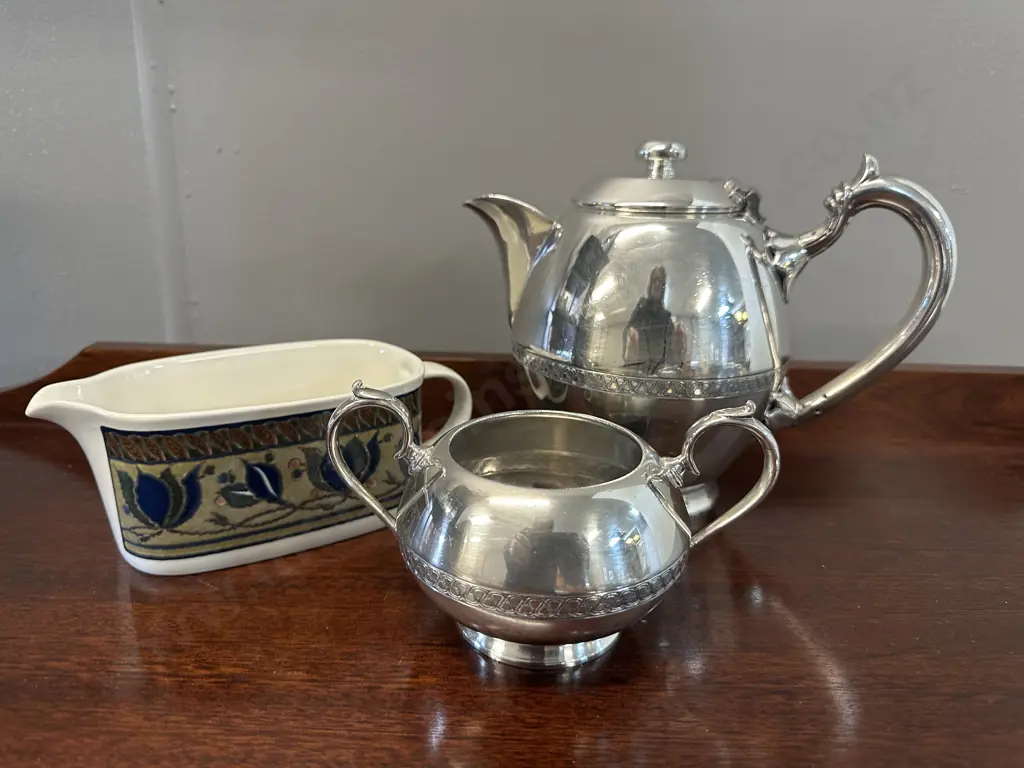 Walker & Hall Teapot & Sugar Bowl With Mikasa Intaglio Gravy Jug Image 1++