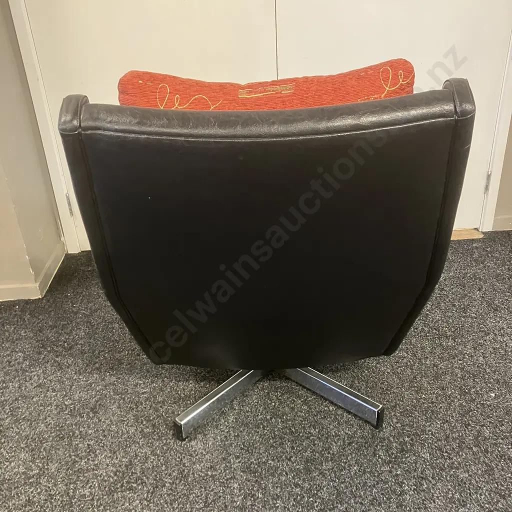 Fler by Fred Lowen Mid Century Swivel Based Black & Red Armchair Image 1++