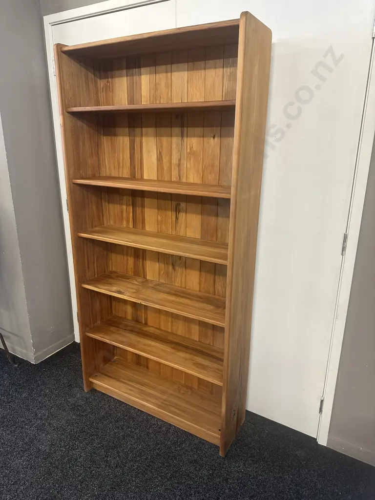Rimu Book Case Tongue & Grove Back 4x Adjustable Shelves 1x Fixed Shelf H180,W89,D28cm. Image 1++