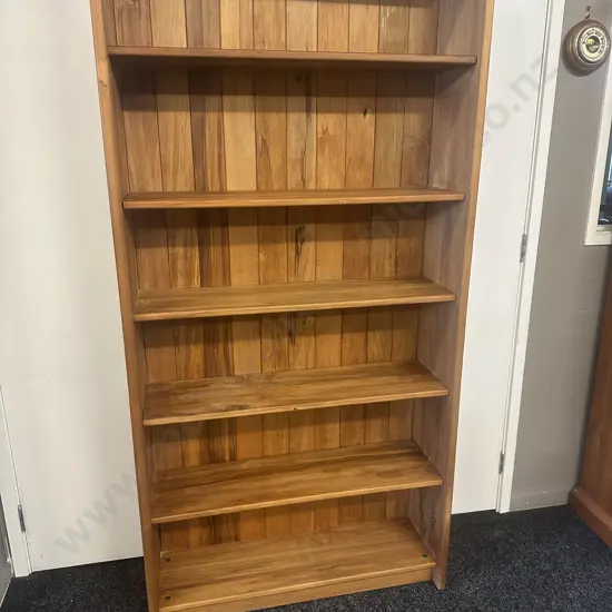 Rimu Book Case Tongue & Grove Back 4x Adjustable Shelves 1x Fixed Shelf H180,W89,D28cm.