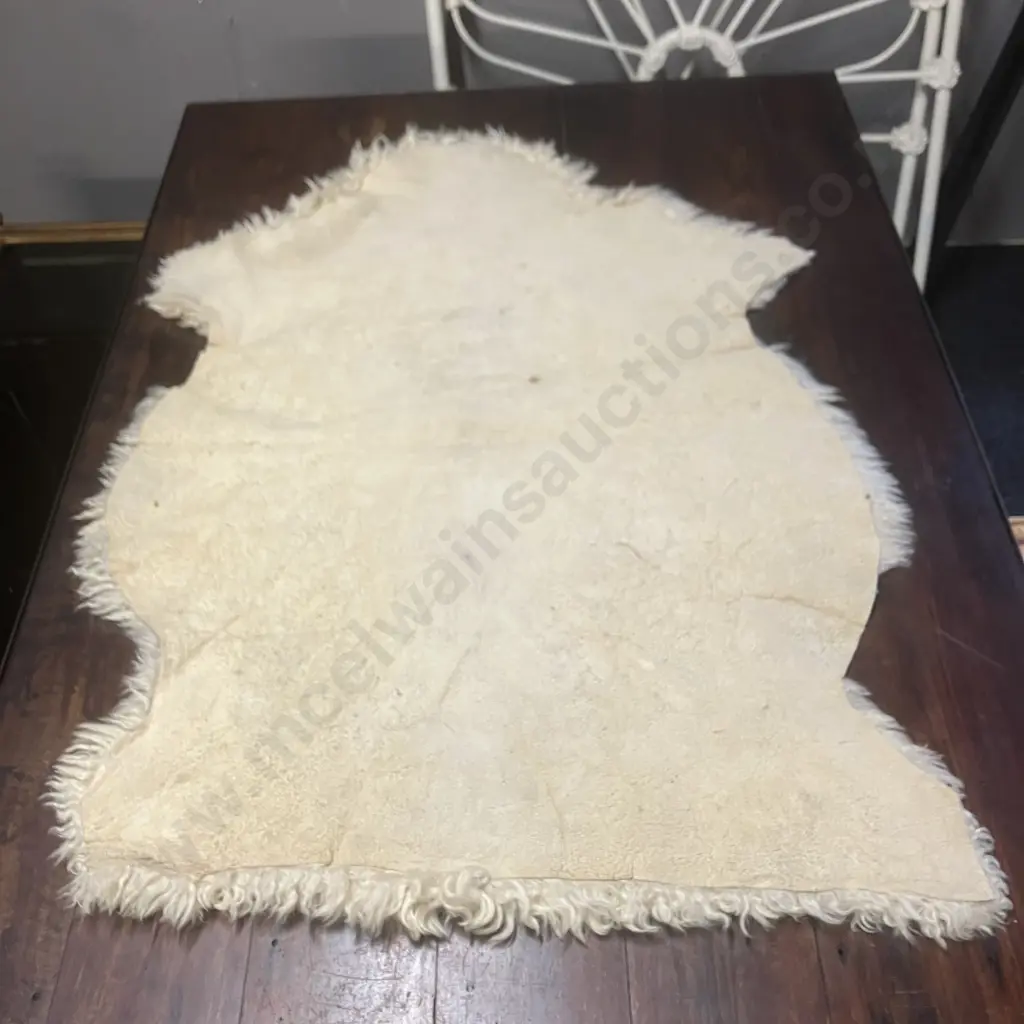 Vintage Sheepskin. 100 x 73cm Image 1++