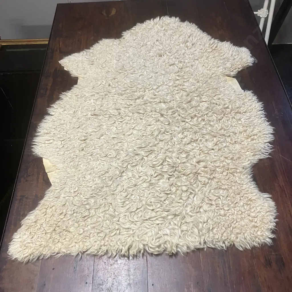 Vintage Sheepskin. 100 x 73cm Image 1++