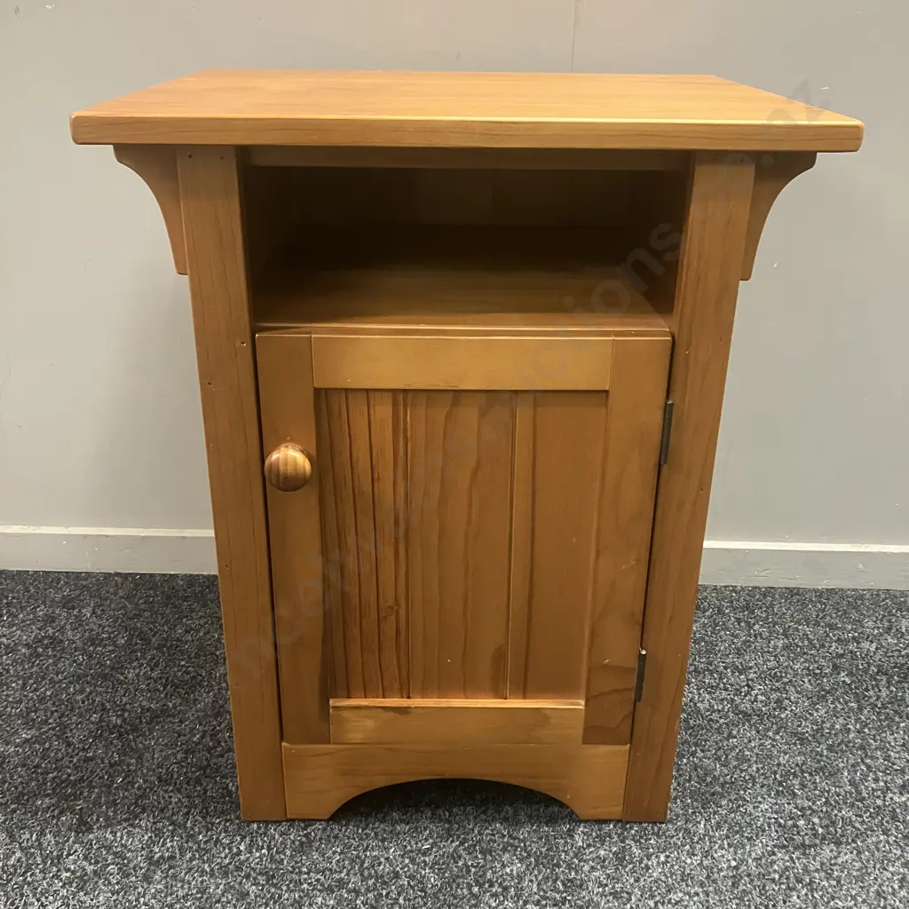 Rimu Coloured RH Single Door Bedside With Shelf. H62.5 W51.5 D41cm Image 1++