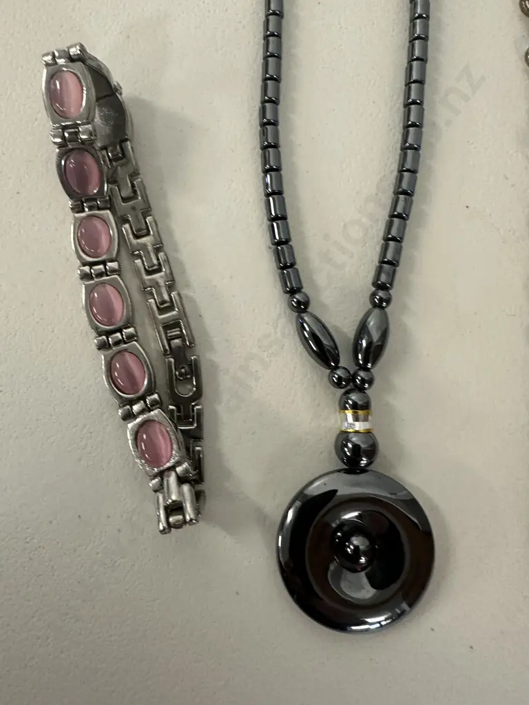 Selection Of Jewellery Including Necklaces & Bracelets Image 1++