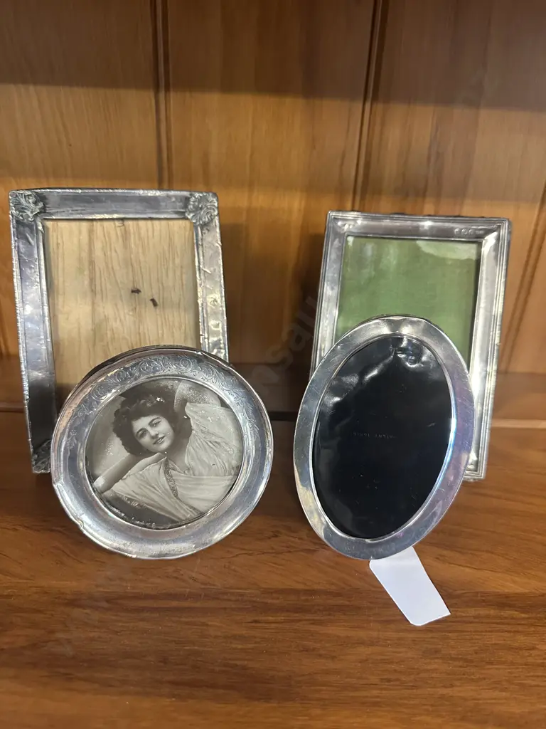 Selection of Photo Frames Includes Hallmarked, Antique Etc Image 1++